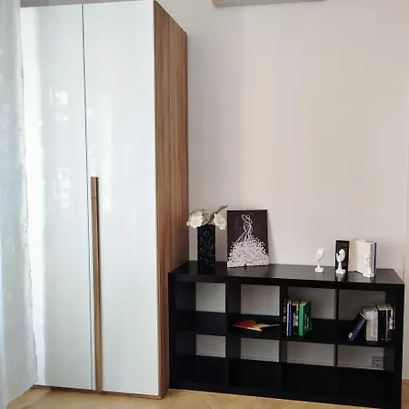 La Dama Dei Fiori Apartamento