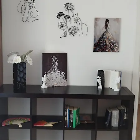 La Dama Dei Fiori شقة فيميركاتي