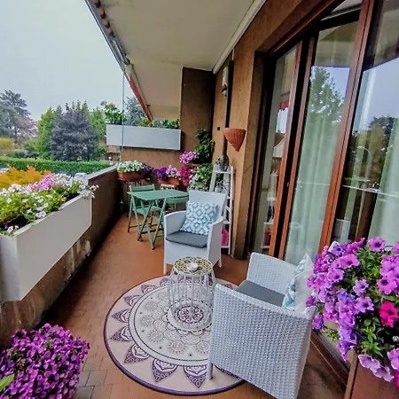 La Dama Dei Fiori Apartmán *